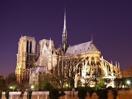 Catedral de Notre Dame de Paris vista  noite